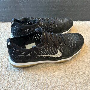 Nike Air Zoom Fearless Flyknit Women's Running Shoes Size 9.5 Black White
